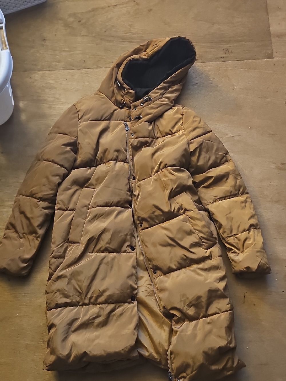 Womens Hooded Puffer Coat in Camel